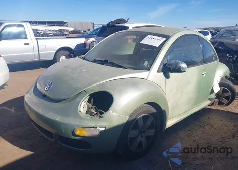 2006 Volkswagen New Beetle 2.5 z USA, uszkodzony, nr VIN 3VWPW31C06M414356